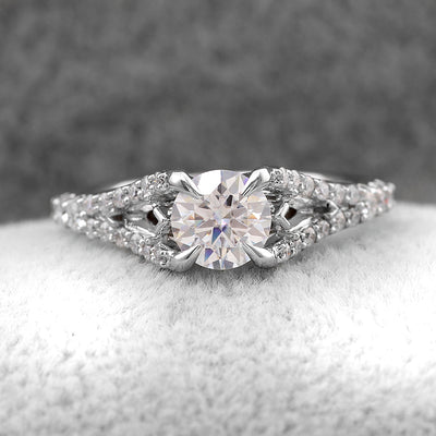 Stunning 0.8 CT White Gold Moissanite Diamond Ring with Channel Split Shank Design - Elegant and Ethical Choice for Engagement, Promise or Valentine's Gift